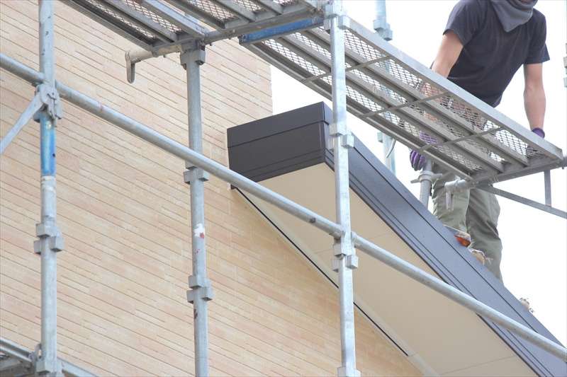 水漏れを防ぐ屋根塗装で安心の暮らし